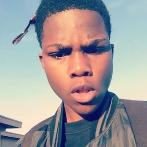 Meet your Posher, Yassin